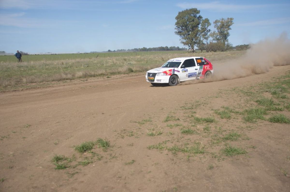 Esteban Domínguez - Mariano Pissaco ganadores en su Clase y la General