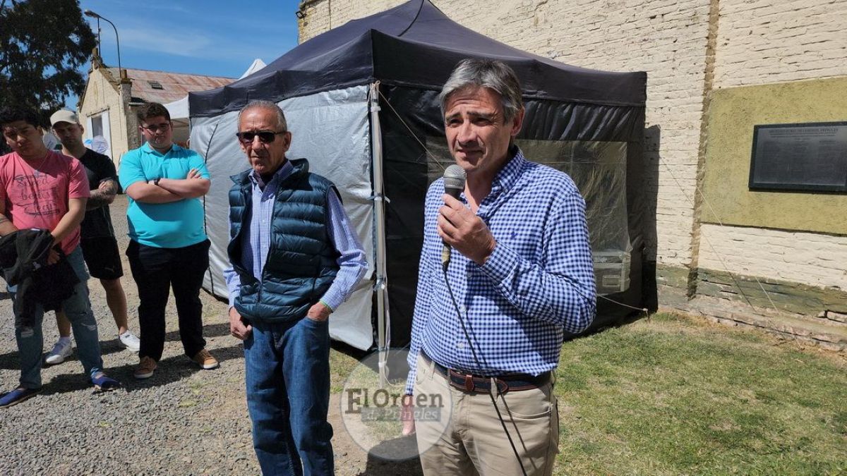 Con acto oficial, desfile y discursos se realizó la muestra ganadera pringlense
