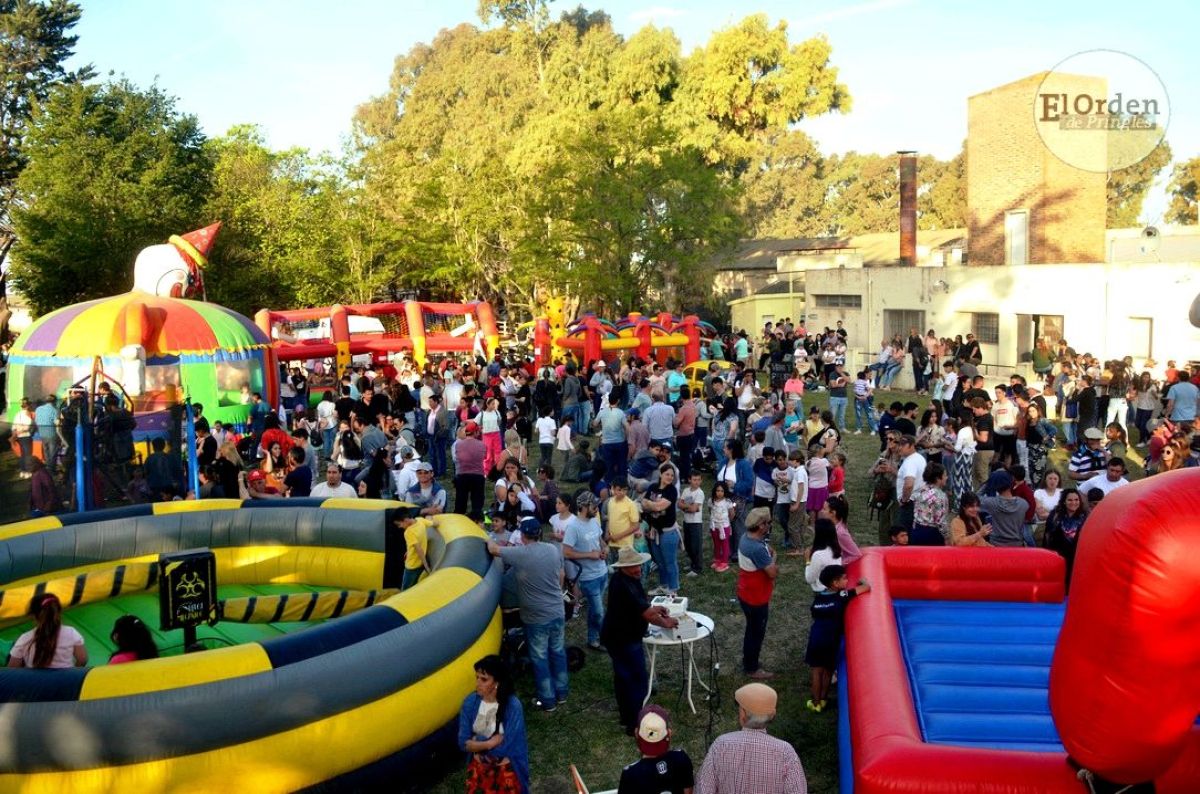 Con acto oficial, desfile y discursos se realizó la muestra ganadera pringlense