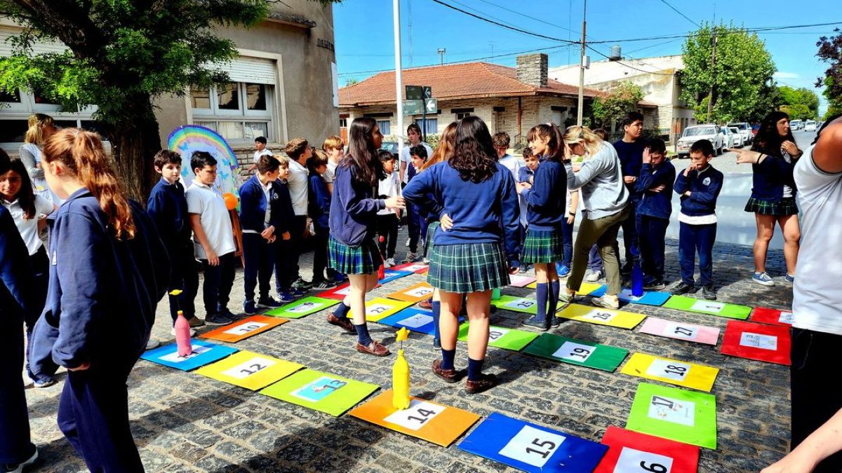 El cuidado de la Tierra, tema central de la muestra institucional.