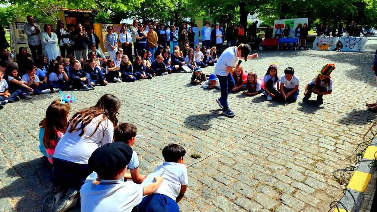 El cuidado de la Tierra, tema central de la muestra institucional.