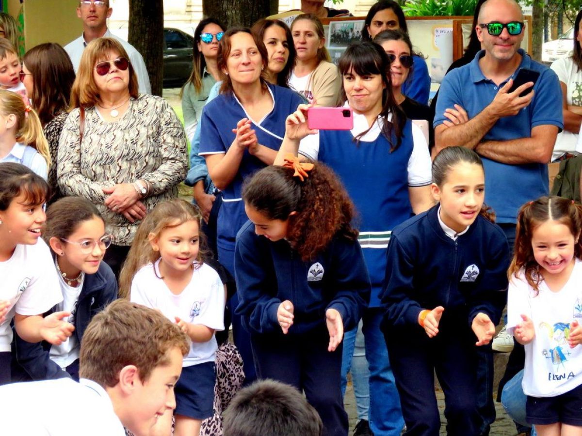 El cuidado de la Tierra, tema central de la muestra institucional.