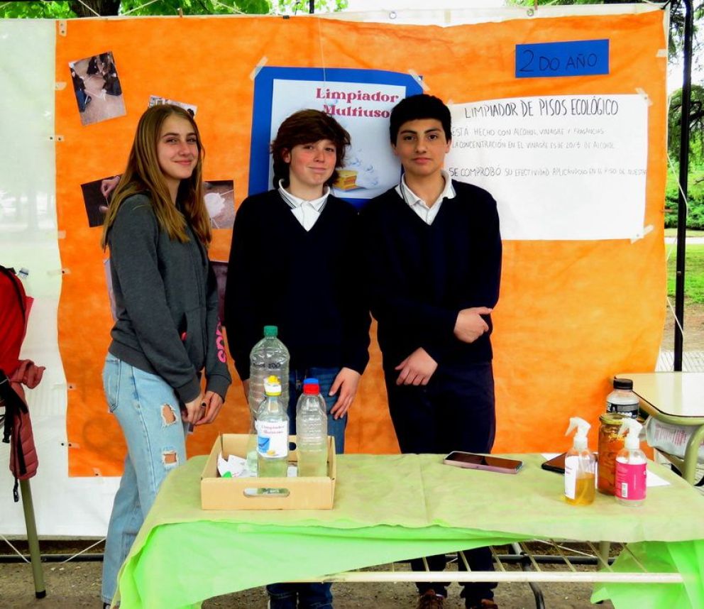 El cuidado de la Tierra, tema central de la muestra institucional.