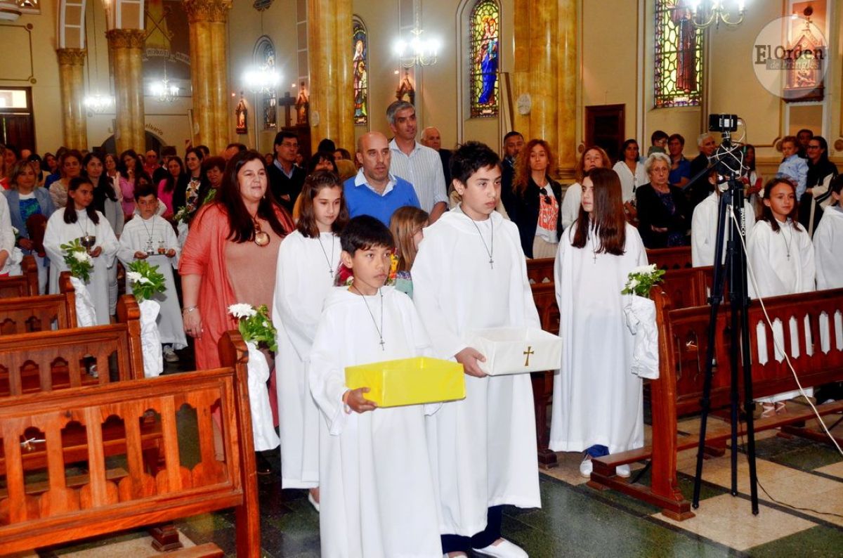 21 niños tomaron la primera Comunión durante el fin de semana 