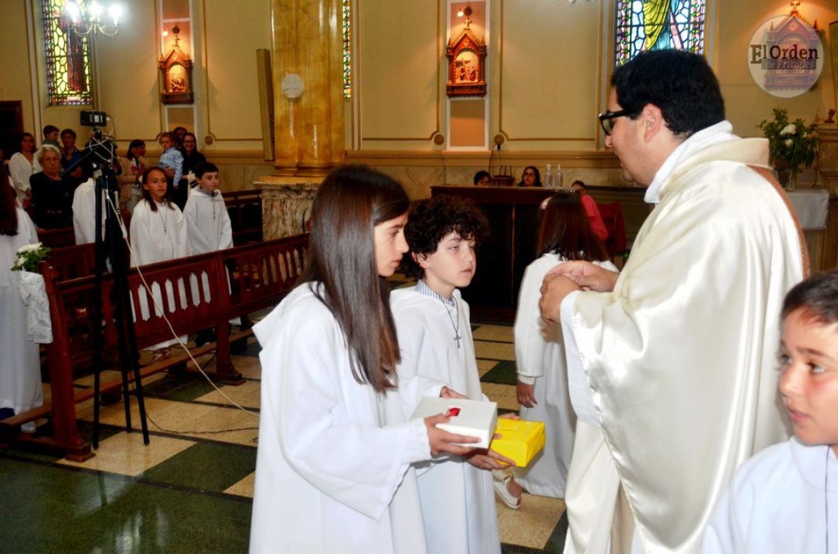 21 niños tomaron la primera Comunión durante el fin de semana 