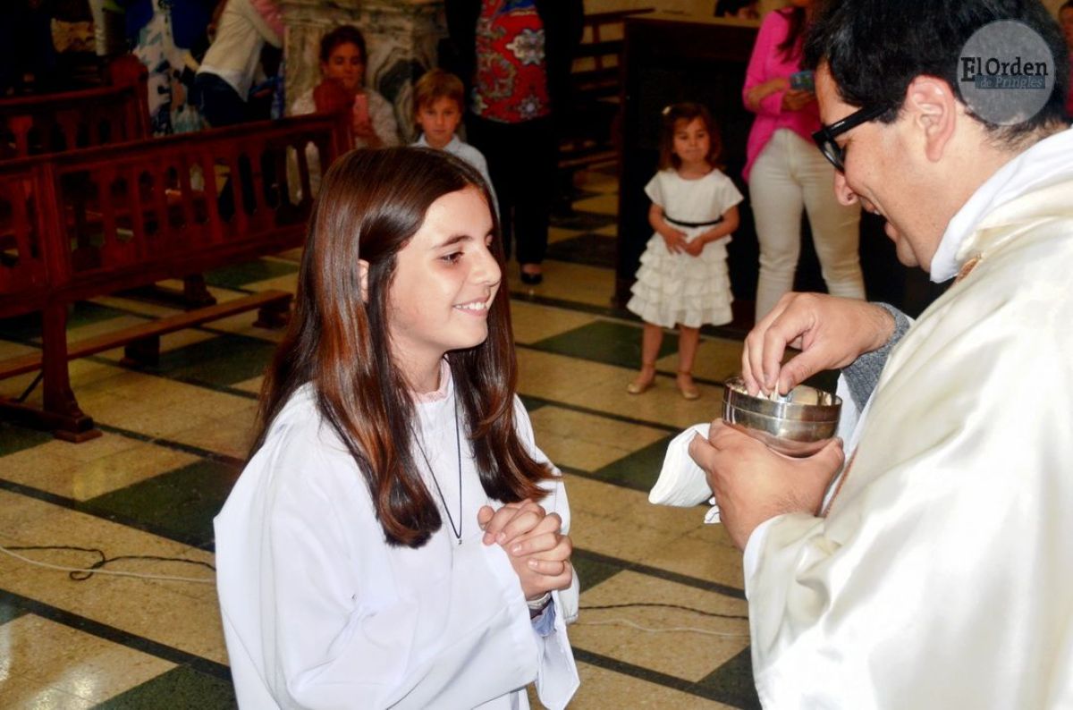 21 niños tomaron la primera Comunión durante el fin de semana 