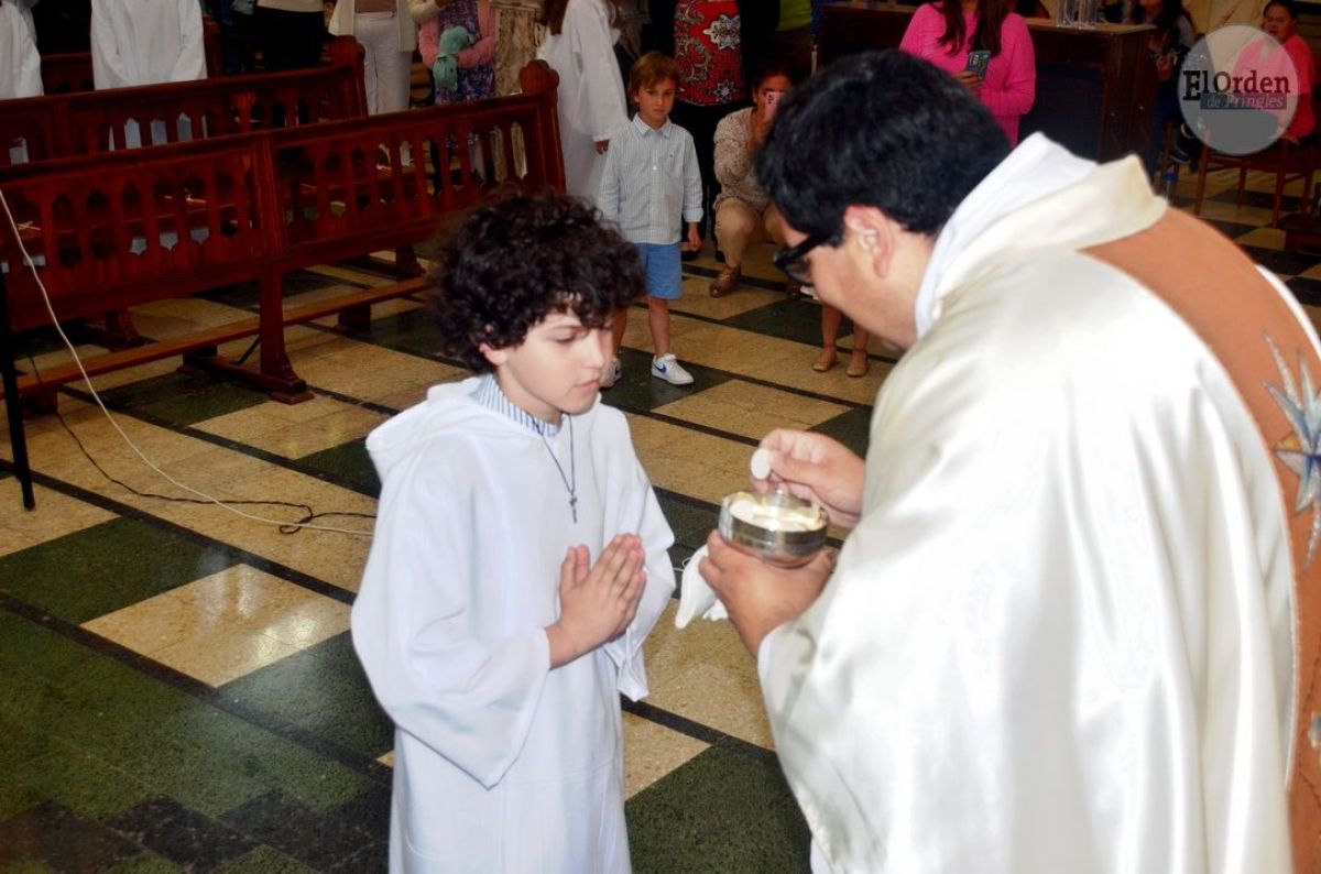 21 niños tomaron la primera Comunión durante el fin de semana 