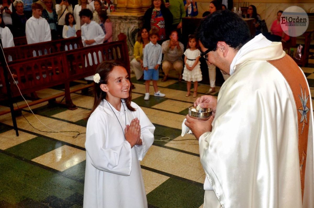 21 niños tomaron la primera Comunión durante el fin de semana 