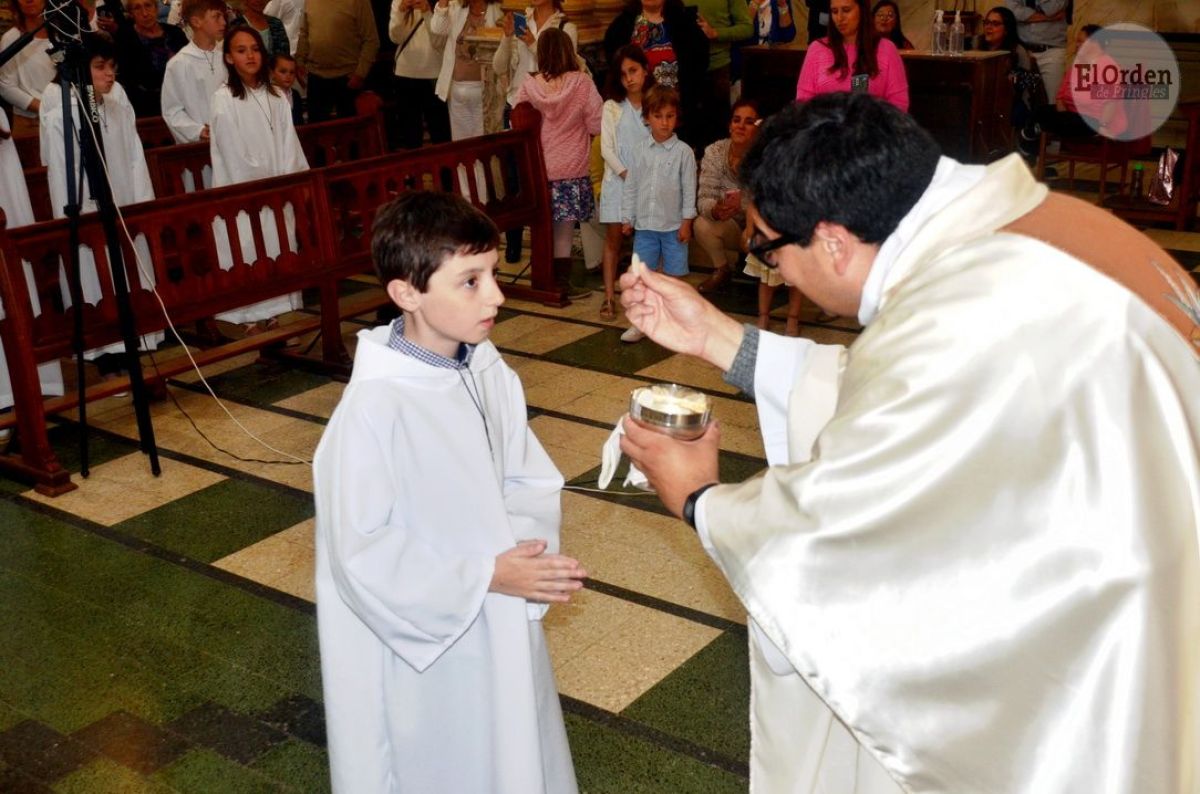 21 niños tomaron la primera Comunión durante el fin de semana 