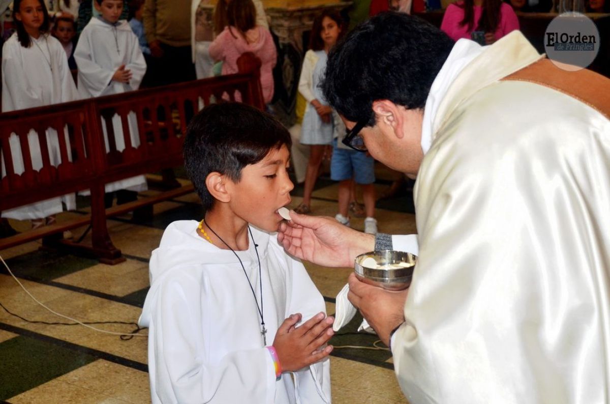 21 niños tomaron la primera Comunión durante el fin de semana 
