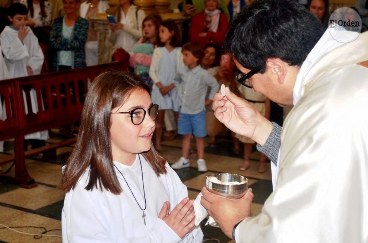 21 niños tomaron la primera Comunión durante el fin de semana 