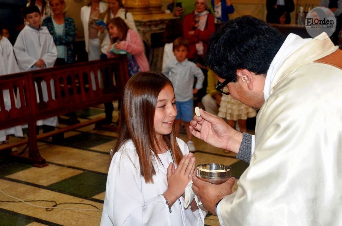 21 niños tomaron la primera Comunión durante el fin de semana 