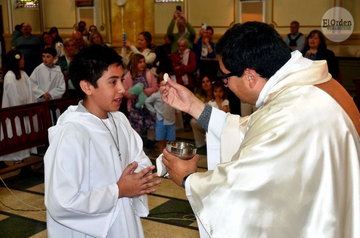 21 niños tomaron la primera Comunión durante el fin de semana 