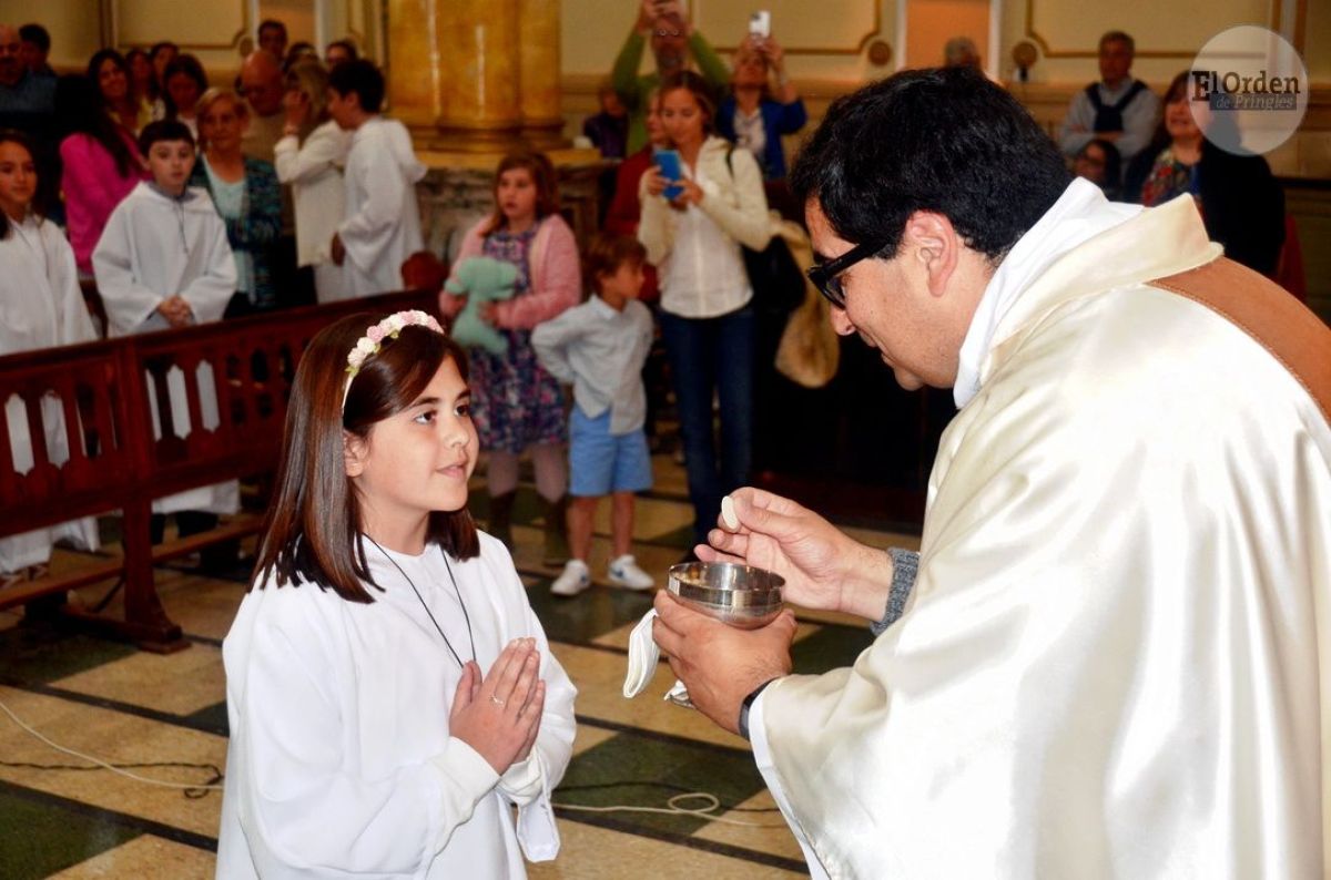 21 niños tomaron la primera Comunión durante el fin de semana 
