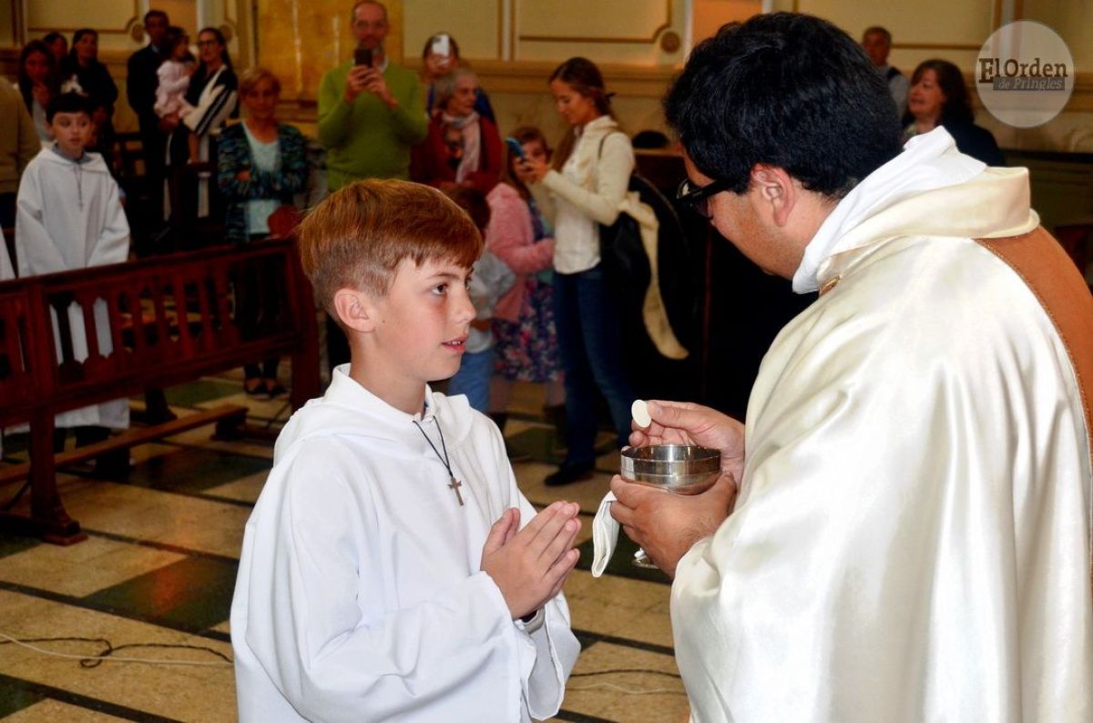 21 niños tomaron la primera Comunión durante el fin de semana 