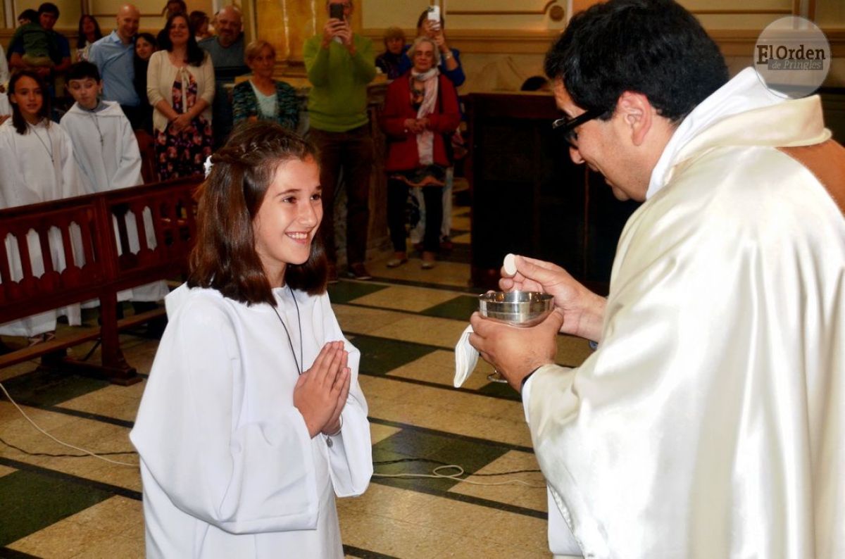 21 niños tomaron la primera Comunión durante el fin de semana 