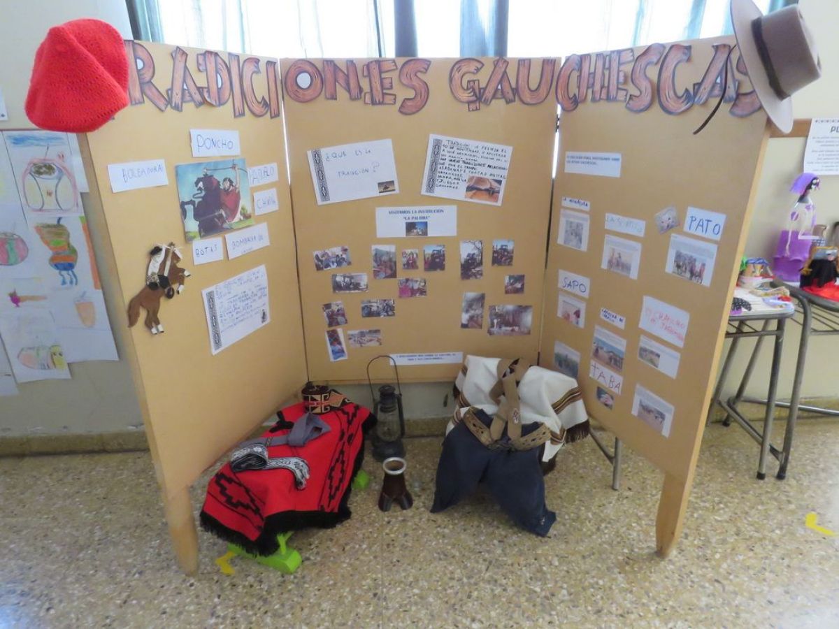 Docentes, alumnos y familias festejaron el Día de la Tradición.