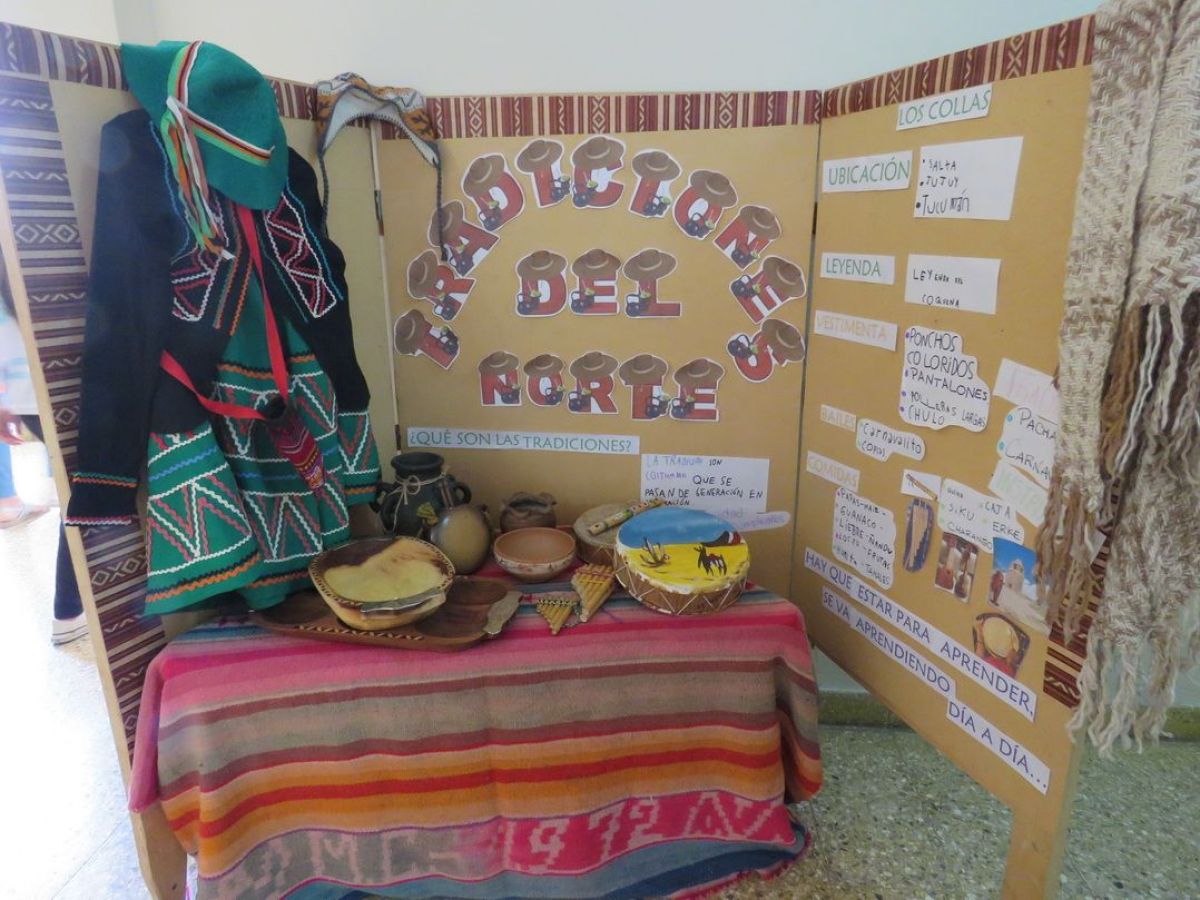 Docentes, alumnos y familias festejaron el Día de la Tradición.