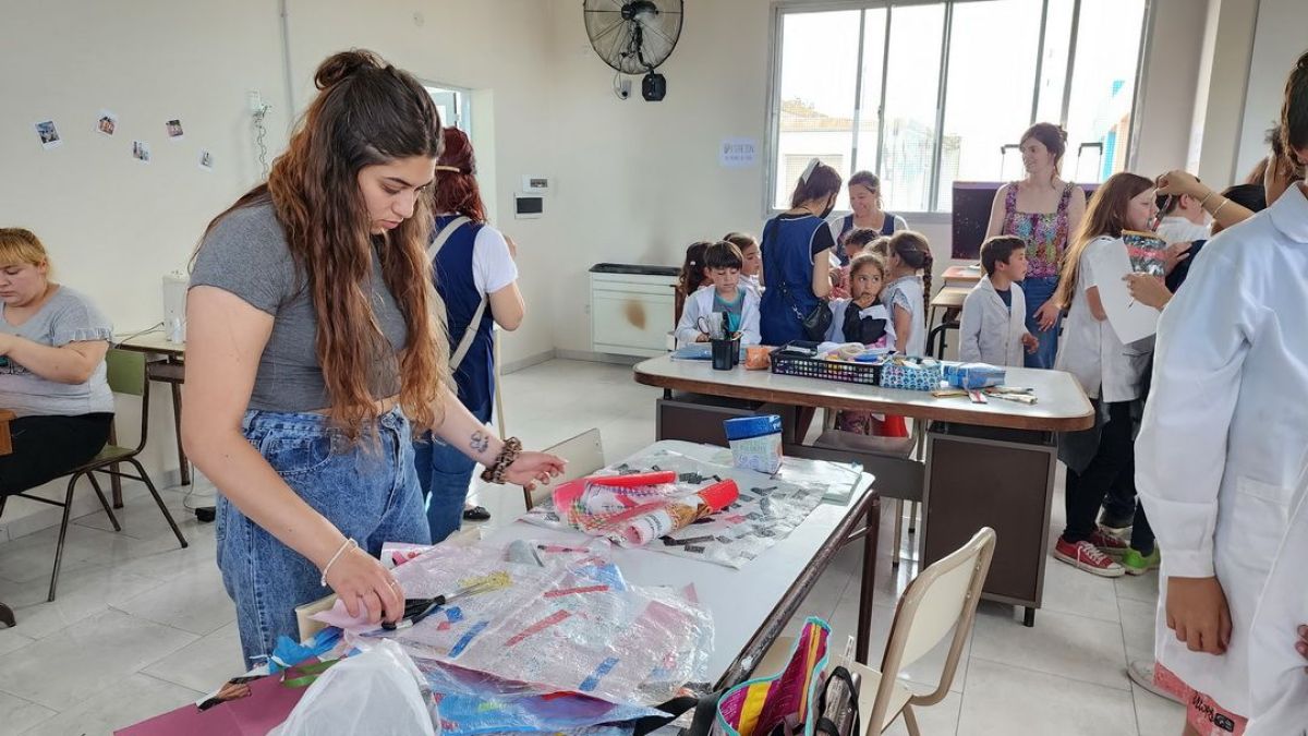 La Secundaria 5 organizó la muestra institucional