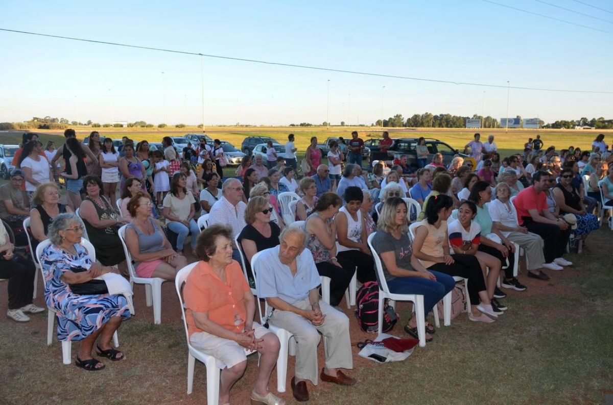 La grey católica veneró a la Virgen Inmaculada Concepción de María