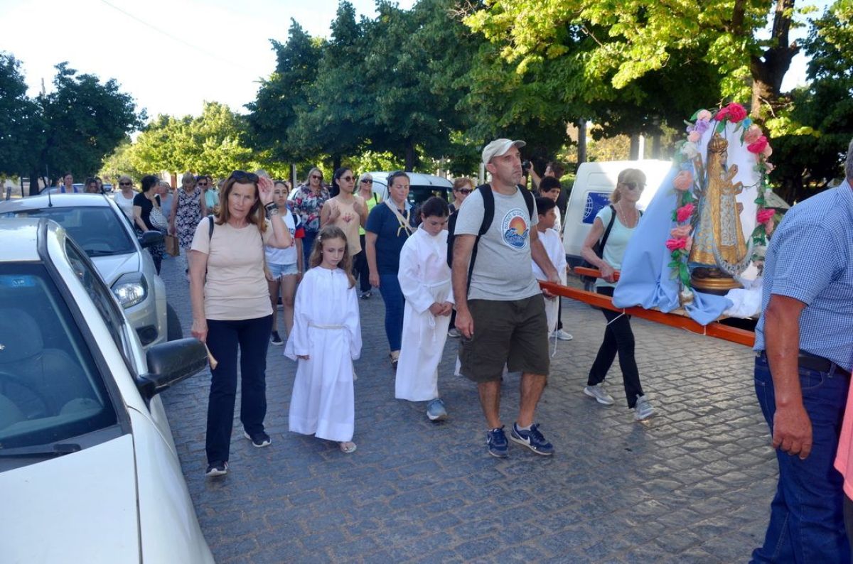 La grey católica veneró a la Virgen Inmaculada Concepción de María
