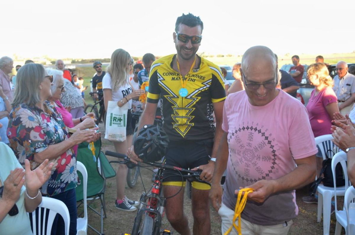 Ni el sol, ni el calor menguaron la Peregrinación  en tributo a la Virgen