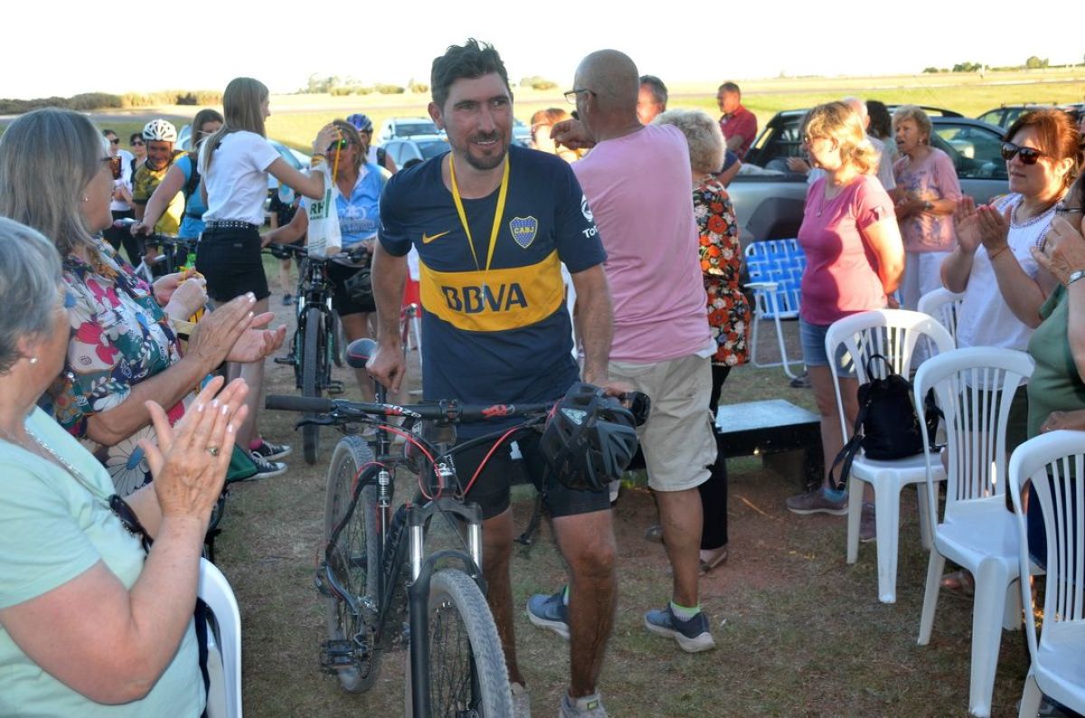 Ni el sol, ni el calor menguaron la Peregrinación  en tributo a la Virgen