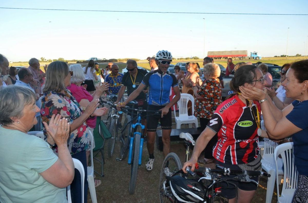 Ni el sol, ni el calor menguaron la Peregrinación  en tributo a la Virgen