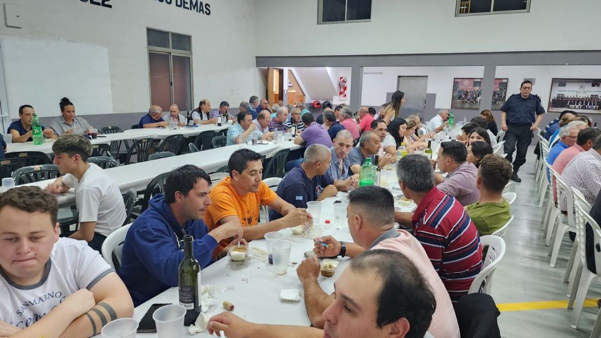 Cena de fin de año de bomberos voluntarios