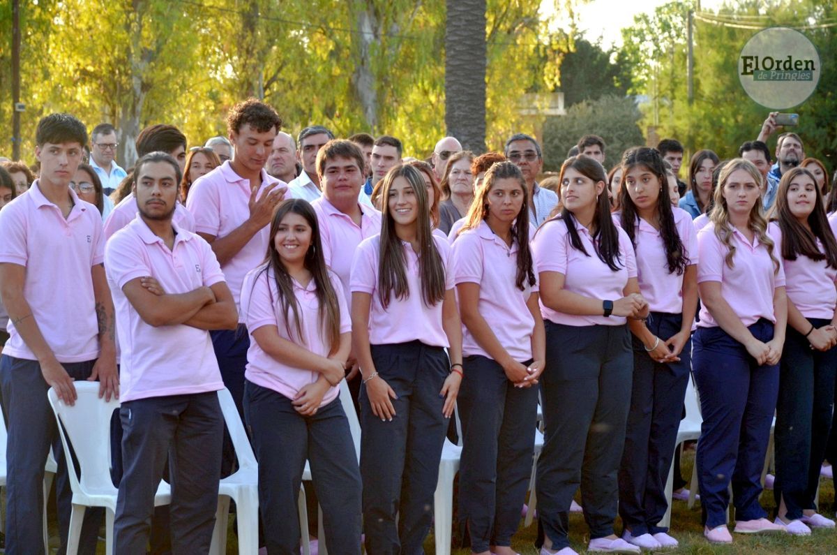 La Escuela Agrotécnica despidió con emoción a sus 67 egresados 2022