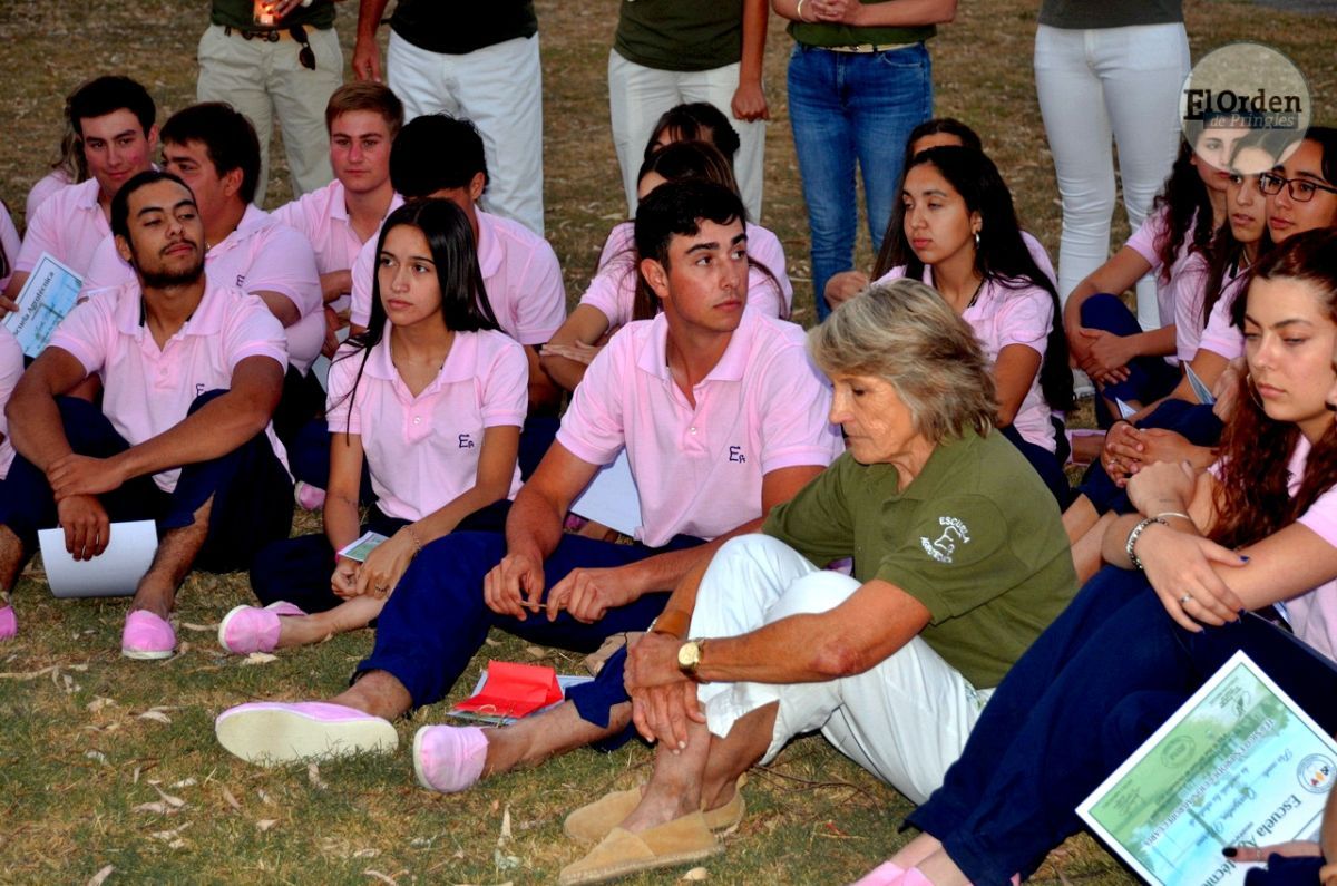 La Escuela Agrotécnica despidió con emoción a sus 67 egresados 2022