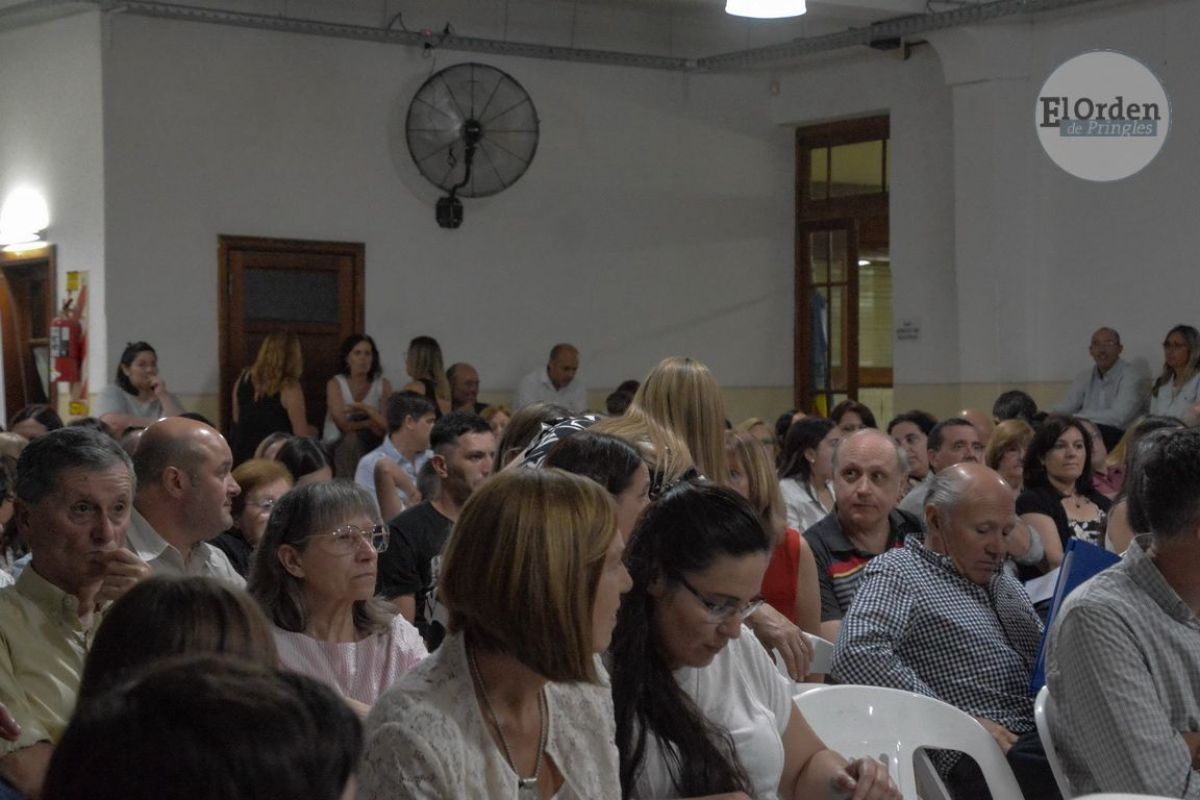 Noche de despedida a los 23 egresados del Colegio Sagrado Corazón