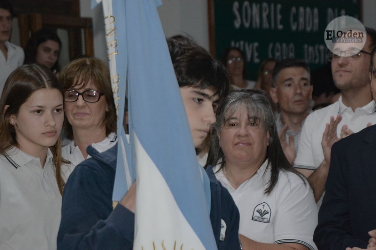 Noche de despedida a los 23 egresados del Colegio Sagrado Corazón
