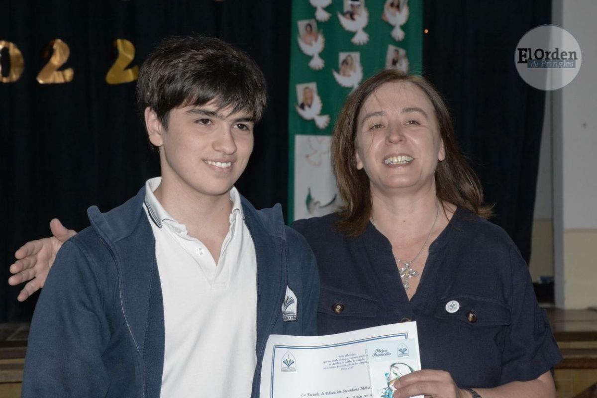 Noche de despedida a los 23 egresados del Colegio Sagrado Corazón