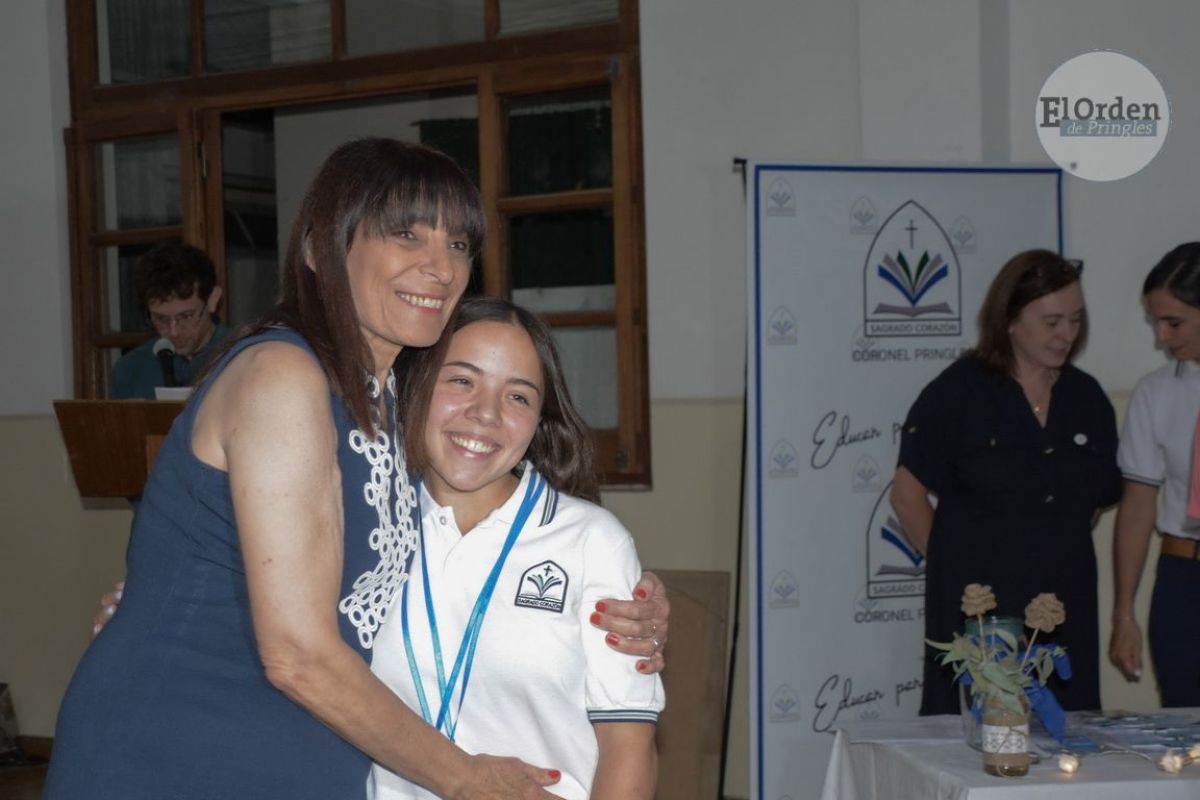 Noche de despedida a los 23 egresados del Colegio Sagrado Corazón