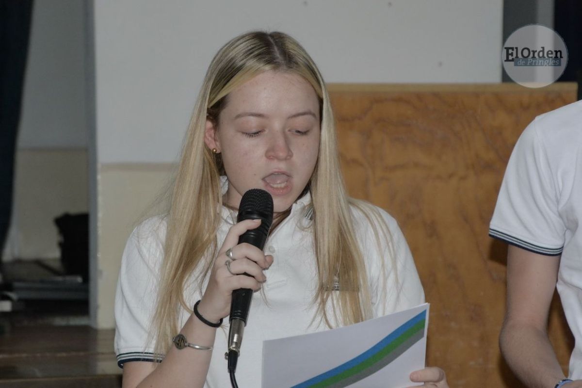 Noche de despedida a los 23 egresados del Colegio Sagrado Corazón