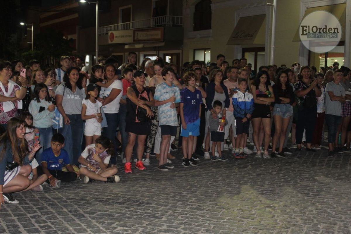 El espíritu navideño se vivió en la Peatonal céntrica de la Ciudad