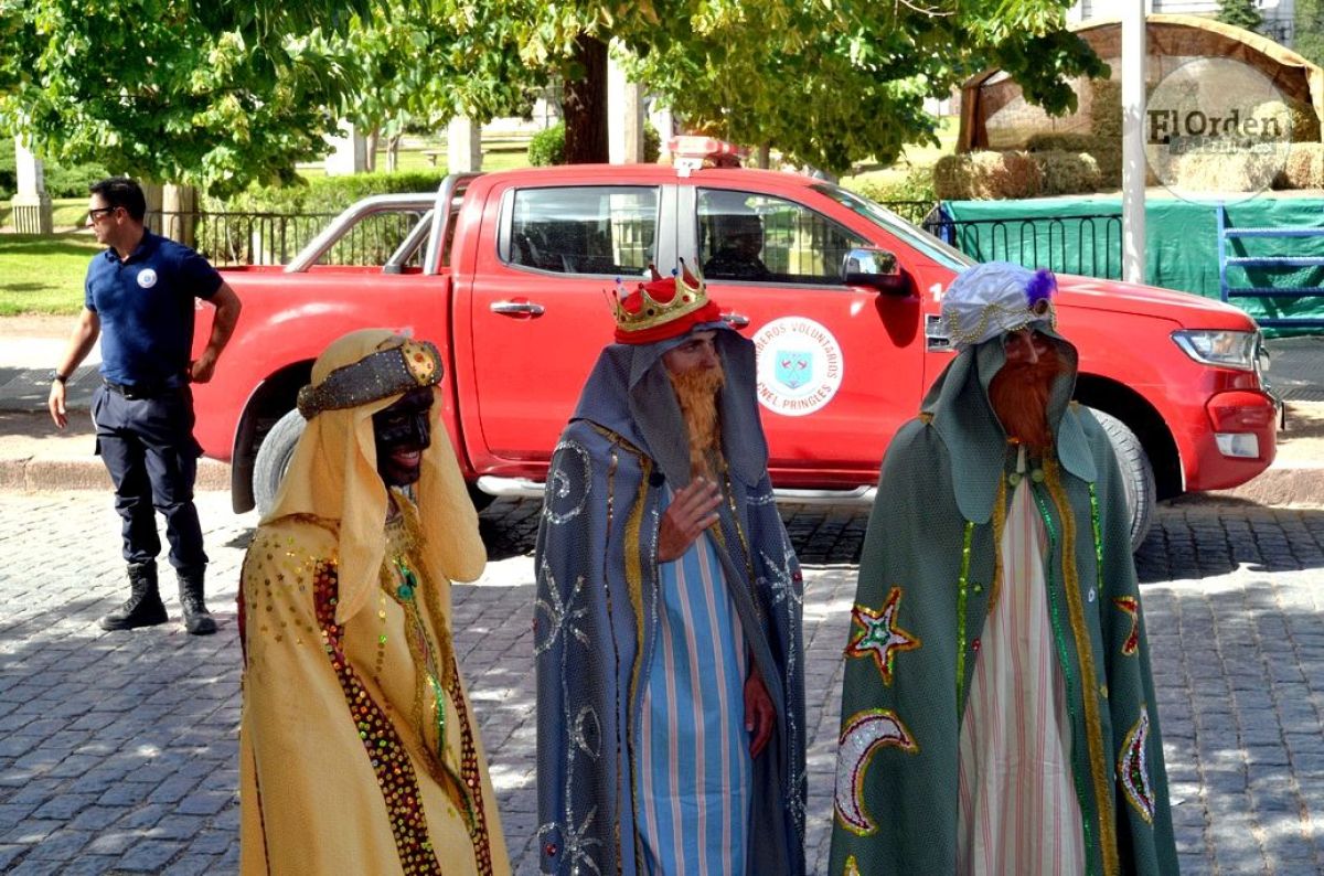 Cálida y emotiva travesía de los Reyes Magos.