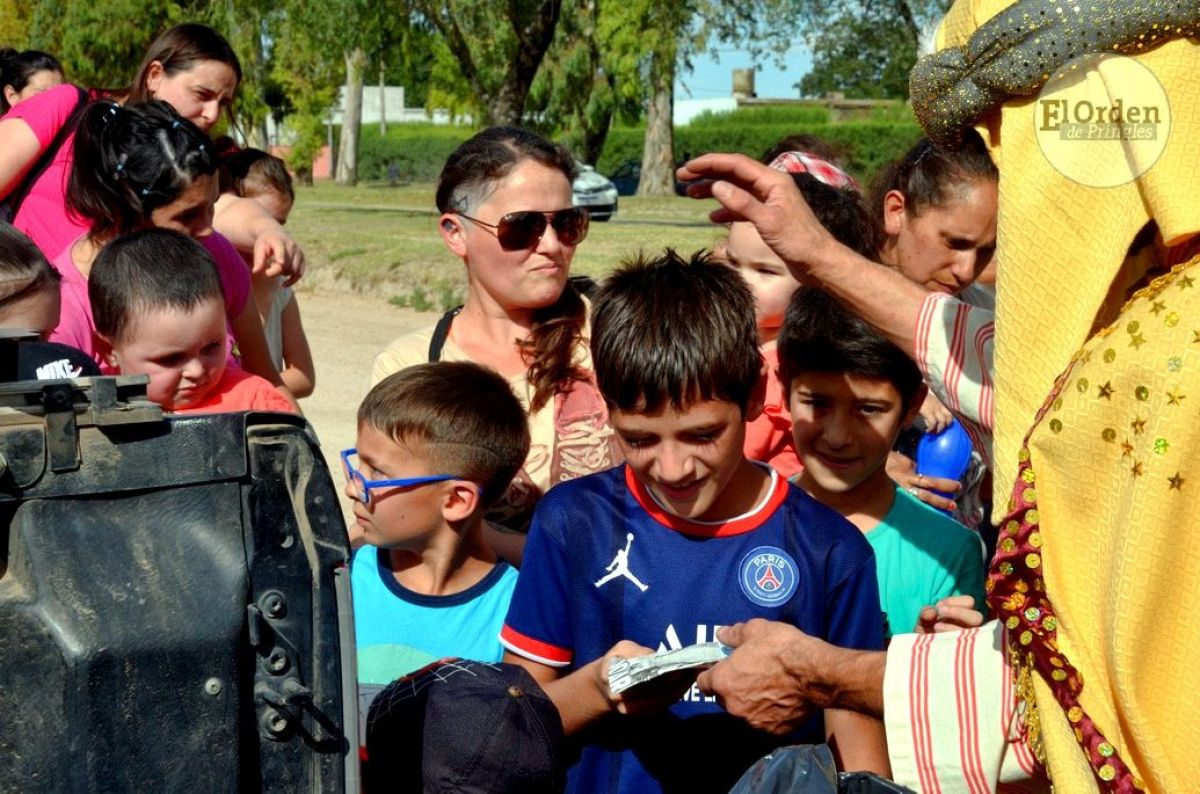 Cálida y emotiva travesía de los Reyes Magos.