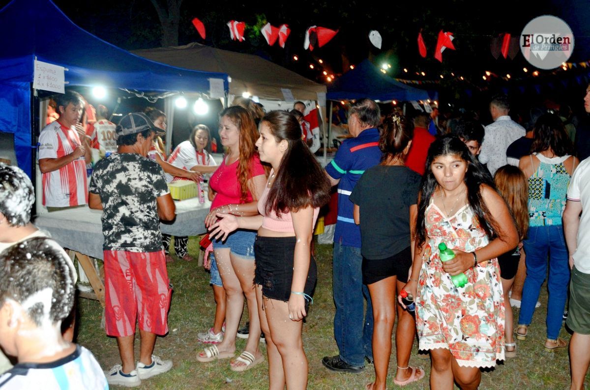 Con murgas, carrozas y mascaritas se están viviendo los Corsos 2023