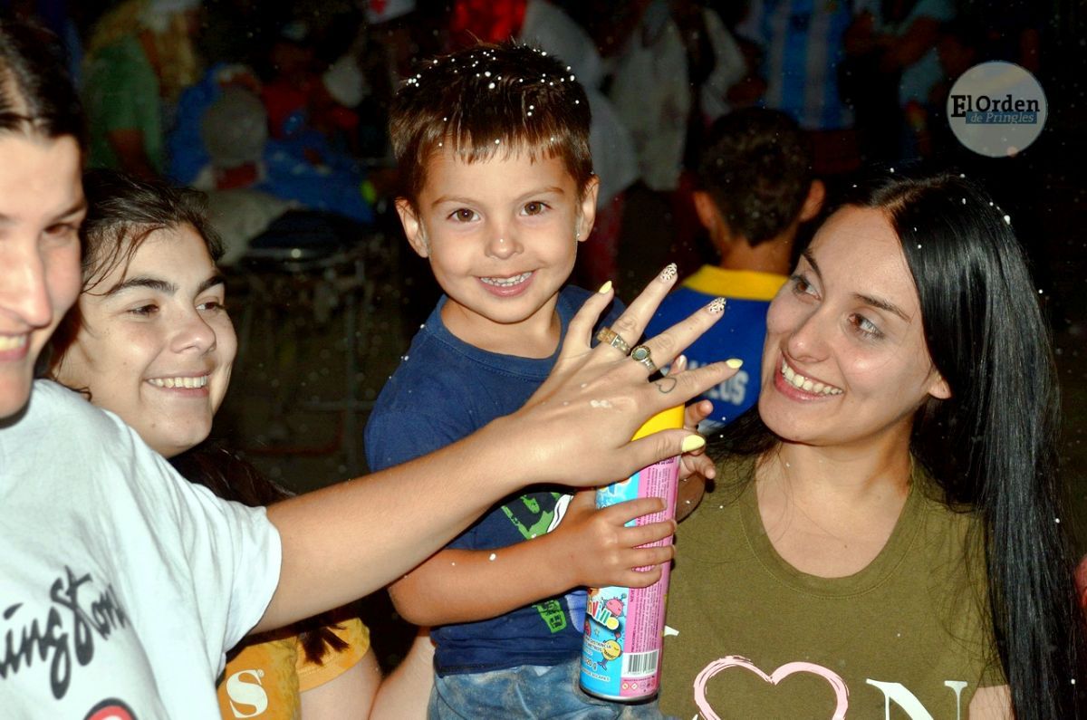 Cerraron los corsos 2023 con la quema del Rey Momo y entrega de premios