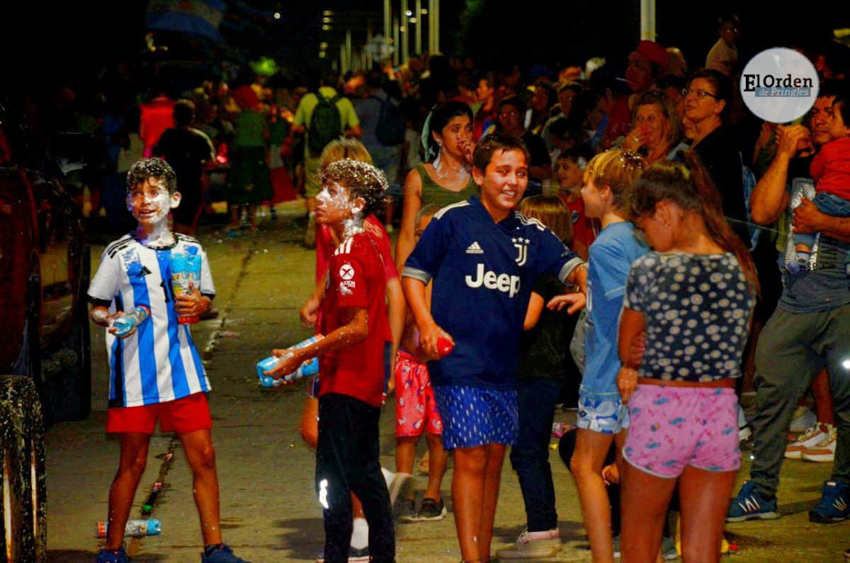 Cerraron los corsos 2023 con la quema del Rey Momo y entrega de premios