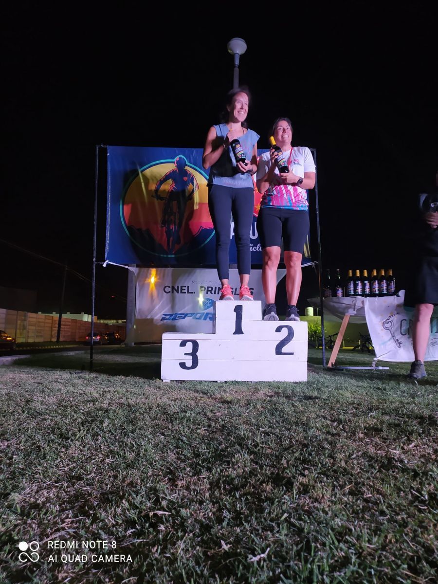 Pablo Bien y Natalia Coria, los ganadores del Duatlón de Alumni