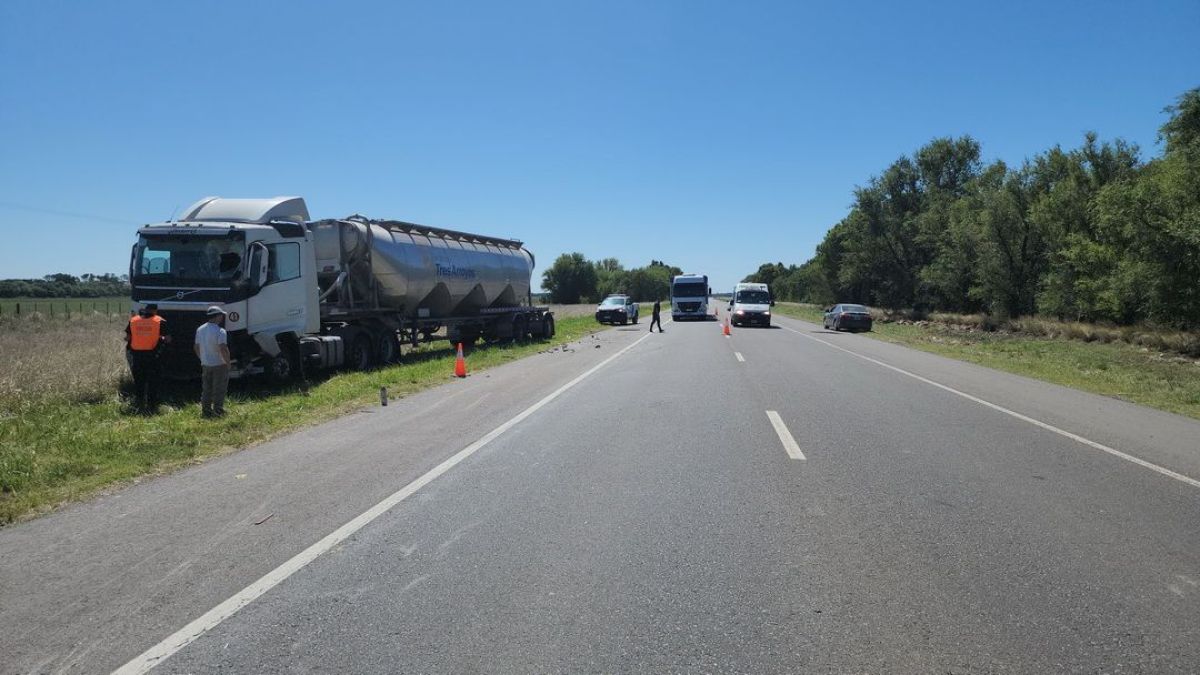 Un camión chocó contra una casilla rural: un herido sin gravedad
