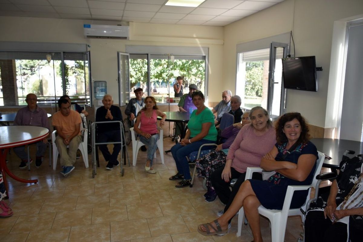 Día de la Mujer en el Hogar de Ancianos El Remanso.
