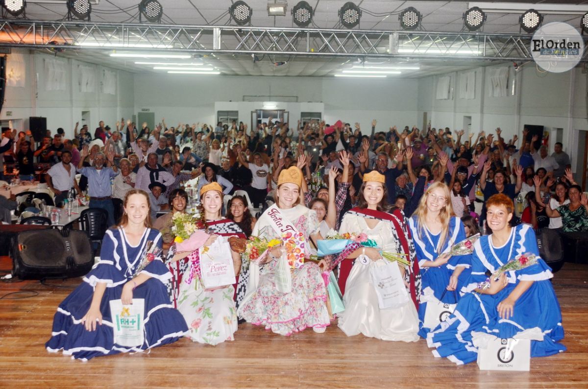 Ariana de Uriarte es la ‘Flor Fortinera’ del Fortín Tradición y Libertad