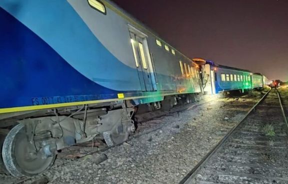 Descarriló un tren de larga distancia con 247 pasajeros en Olavarría