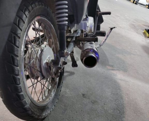 Buscan prohibir la circulación de motos con caños de escape que provoquen explosiones