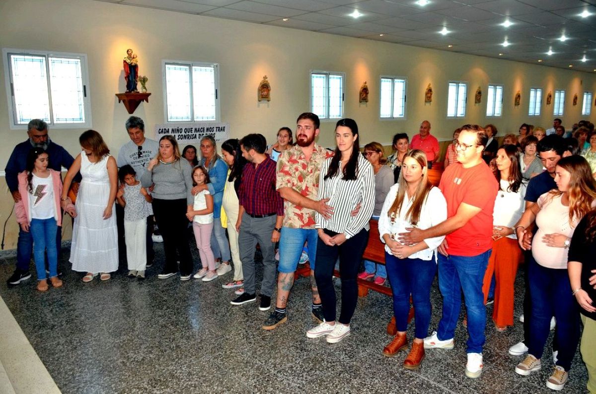 Bendición especial a 11 futuras mamás