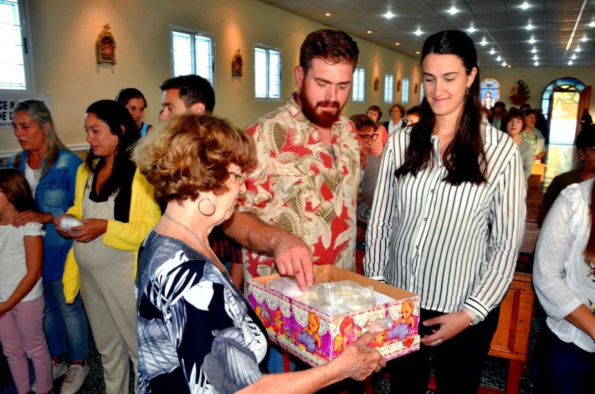 Bendición especial a 11 futuras mamás